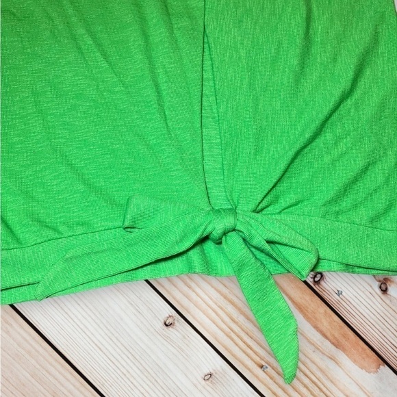𝅺GREEN Blouse with back knot by A New Day - Picture 7 of 12